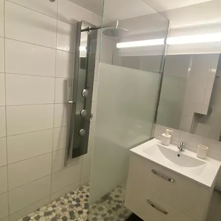 Au Nid De L’écureuil